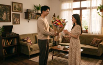 Tặng hoa tươi hay quà cho ngày 20-10?
