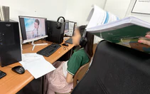 Đánh cược tương lai con vào homeschooling: Tiền mất, học bạ trống trơn...