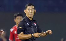 Cựu trọng tài V-League: VAR cứu trọng tài Trần Ngọc Nhớ khỏi quyết định sai lầm