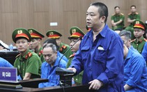 Bác sĩ, điều dưỡng nhận tiền suốt nhiều năm, đi du lịch cùng ‘bà trùm’, sao nói bị ép buộc?