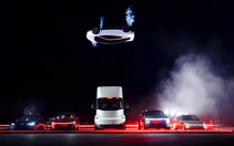 Trung Quốc kêu gọi vững tin công nghệ nội địa sau màn ra mắt 'xe bay' của Tesla