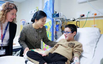 Phu nhân Ngô Phương Ly thăm mô hình bệnh viện - trường học cho bệnh nhi tại Bỉ