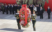 Chuyến thăm Trung Quốc qua cầu Tân Áp Lục của ông Kim Jong Un cho thấy điều gì?