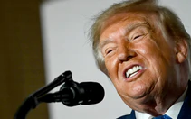 Ông Trump phản pháo sau khi bị ông Obama chê bai