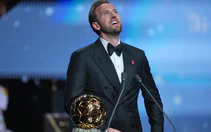 Vượt mặt Yamal và Mbappe, Harry Kane đoạt Quả bóng vàng 2026