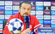 HLV Popov: 'Tôi không thể im lặng nữa'