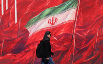 Lá bài mạo hiểm của Iran trong cuộc đọ sức với Mỹ