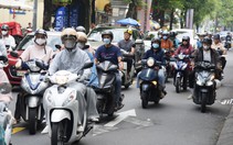 Nhiều xe máy còn lấn làn khi đường Võ Văn Tần ở TP.HCM tổ chức 2 chiều