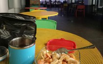Tôi đi làm mang theo hai hộp 'pin' do vợ chuẩn bị