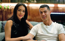 Vợ sắp cưới Ronaldo chuộng phong cách thời trang quyến rũ