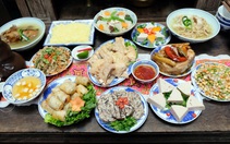Người mắc viêm loét dạ dày, viêm đại tràng cần lưu ý gì khi ăn Tết?