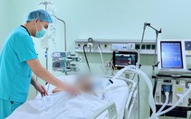 Nghĩ hút thuốc lá điện tử cho ‘đỡ hại phổi’, nam thanh niên 20 tuổi nhập viện thở máy