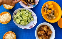 Ngày Tết của ngư dân trên biển: Cũng đủ thịt kho, canh hầm, chờ về đón Tết muộn