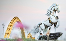 Đà Nẵng giữ 2 linh vật ngựa đang 'gây sốt' để trưng bày sau Tết, điều chỉnh lịch xe buýt