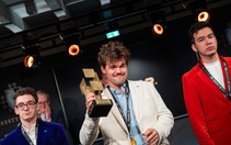 Magnus Carlsen lập kỷ lục vô tiền khoáng hậu sau khi vô địch Freestyle Chess 2026