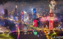 Pháo hoa rực sáng từ tòa nhà Saigon Marina IFC