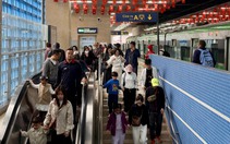 Hơn 243.000 lượt khách đi tàu điện ở Hà Nội trong 9 ngày Tết