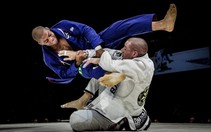 Vì sao nhu đạo lên được võ đài MMA, thái cực quyền lại không?