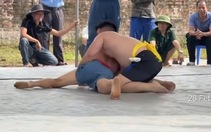 Người đàn ông tử vong sau khi thi đấu vật ở lễ hội làng