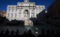 Rome thu phí 2 euro khi ném xu xuống Đài phun nước Trevi