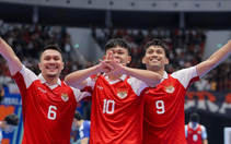 Cổ động viên Indonesia tự tin đánh bại tuyển futsal Iran để giành chức vô địch