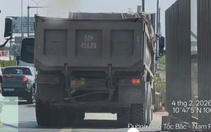 Xe ben dừng trên cao tốc 'không đặt biển cảnh báo' bị Đội cảnh sát giao thông số 6 lập biên bản