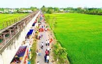 Ngày hội 'Xuân đoàn kết - Tết nghĩa tình' bên cánh đồng xanh mướt ở xã Nhuận Đức, TP.HCM