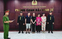 Bán hơn 10.000 chai nước hoa giả thương hiệu lớn, 4 người ở TP.HCM bị bắt