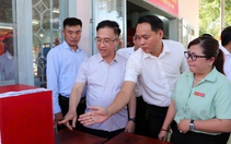 Phó bí thư Thành ủy TP.HCM Đặng Minh Thông kiểm tra công tác chuẩn bị bầu cử tại khu vực Bình Dương