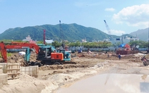 Dân bức xúc vì dự án xây dựng đóng cọc gây ồn xuyên đêm ở Nha Trang