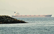 Iran tính lập 'luật chơi mới' ở eo biển Hormuz: Tàu qua phải trả phí