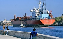 Nga chuyển hơn 700.000 thùng dầu, Brazil viện trợ nhân đạo cho Cuba