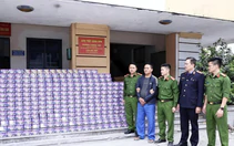 Hơn 700kg pháo hoa nổ 'ngụy trang' dưới 60 tấn sắn khô