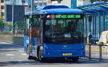 Cất ô tô đi xe buýt, tàu điện, cảm giác rất khác
