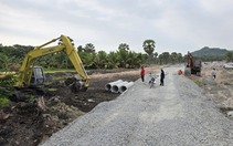 Báo động tình trạng xây dựng trái phép và trồng cây đón dự án đường kết nối cao tốc