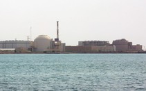 Tập đoàn hạt nhân Nga sơ tán nhân viên, nhanh chóng rời nhà máy điện Bushehr của Iran