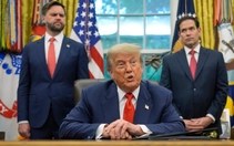 Ông Trump liên tục hỏi: Nên chọn ông Vance hay ông Rubio kế thừa mình?
