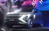 Omoda C5 SHS ra mắt Việt Nam: Máy hybrid đấu Toyota Corolla Cross, giá từ 599 triệu có điều kiện