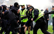 Đánh nhau kinh hoàng ở trận derby lâu đời bậc nhất thế giới