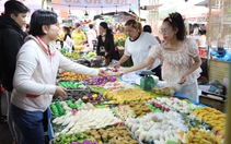 Lễ hội bánh dân gian Nam Bộ 2026 có bản đồ Việt Nam làm từ xôi nặng 700kg, với 34 màu sắc