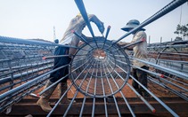 Cao tốc Quy Nhơn - Pleiku 'gồng' tiến độ giữa bão giá xăng dầu, cát, đá