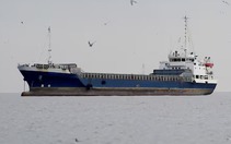 Eo biển Hormuz mở cửa trở lại, hãng tàu vẫn lo ngại rủi ro thủy lôi
