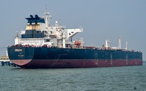 Giá dầu bật tăng 5%, chứng khoán lao dốc sau tuyên bố 'đánh Iran cực mạnh' của ông Trump
