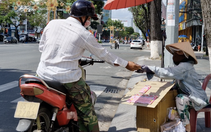 Ngoài mức hoa hồng công bằng, bạn đọc mong có bảo hiểm cho người bán vé số dạo