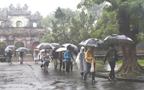 Thời tiết hôm nay 24-4: Mưa to tập trung ở Thanh Hóa đến Đà Nẵng, Nam Bộ nắng nóng diện rộng