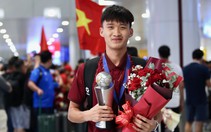 U17 Việt Nam mang cúp vô địch Đông Nam Á về đến Hà Nội