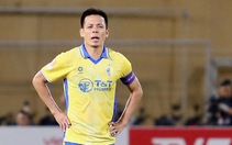 Vì sao Văn Quyết bị 'treo giò' sau trận thắng Ninh Bình?