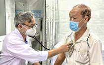 Người cao tuổi bỗng dưng chóng mặt, nguyên nhân do đâu?