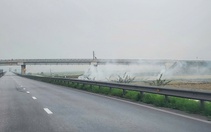 Hơn 100km dày đặc khói đốt đồng trên cao tốc Bắc - Nam