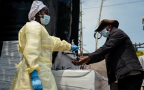 Bác sĩ Mỹ nhiễm Ebola ở Congo, Mỹ siết nhập cảnh từ vùng dịch